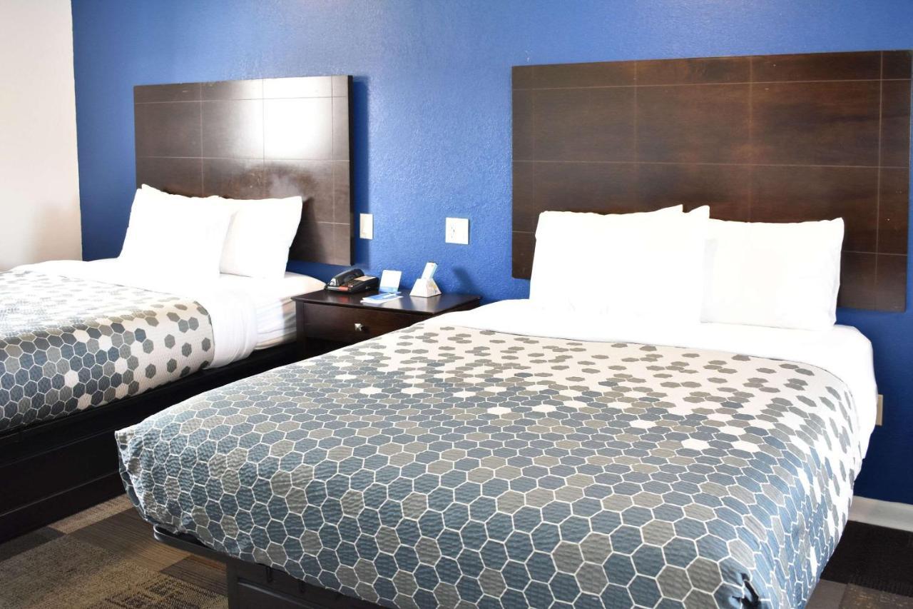 Rodeway Inn Swainsboro Bagian luar foto
